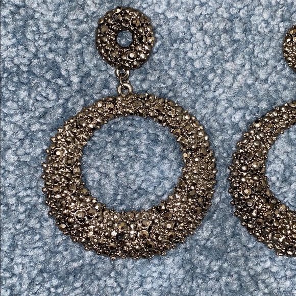 Earrings - Picture 3 of 4